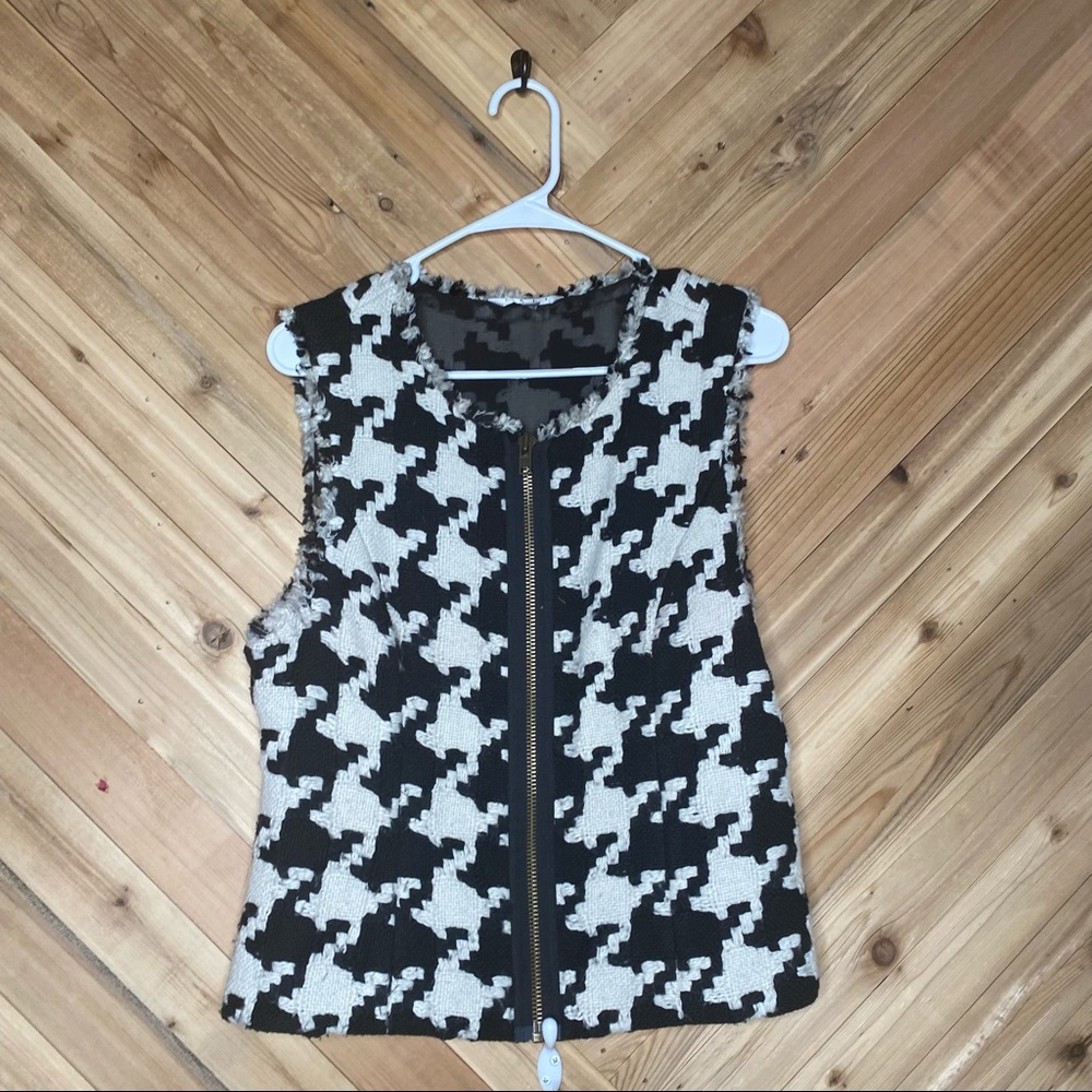 CAbi houndstooth vest